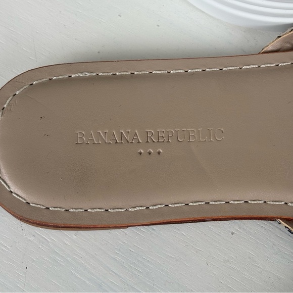 Banana Republic Snakeskin Print Flat Thong Sandals - Picture 7 of 9